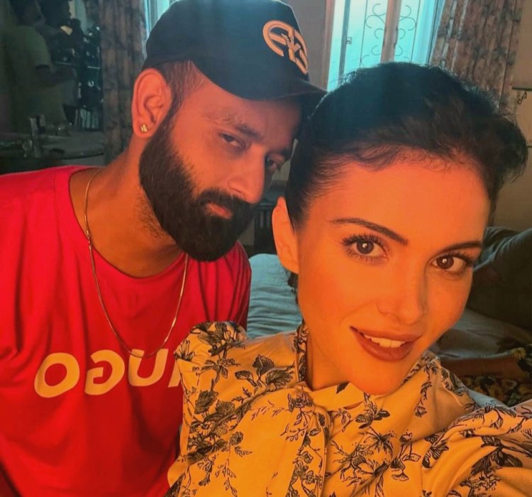Miss Bulgaria 2019 Margo Cooper to be seen with famous YouTuber BeYouNick in a web series