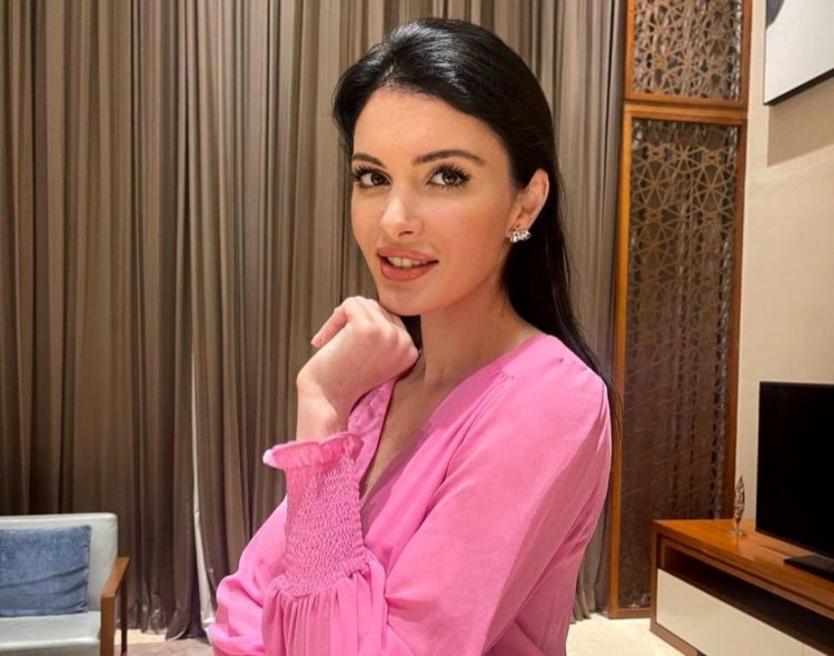 Miss World Bulgaria 2019 Margo Cooper enjoying her life in Mumbai