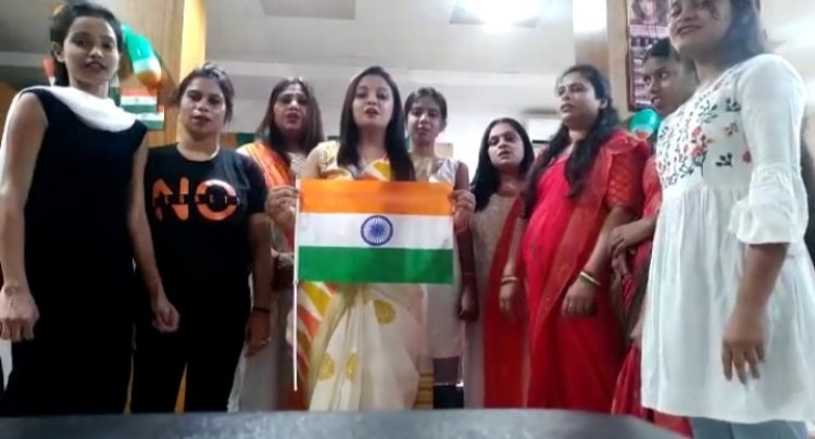 जरूरतमंद नन्हें मासूमों को अमृत महोत्सव की खुशियों में शामिल कर महिला संघ बिहार ने मनाया स्वतंत्रता दिवस ....