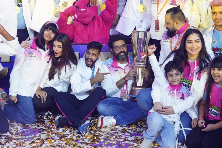 Bachchans Rejoice As Jaipur Pink Panther wins Pro Kabaddi League
