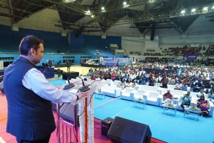 उप-मुख्यमंत्री श्री देवेन्द्र फड़वनीस ने नागपुर विभागीय राजस्व खेल एवं सांस्कृतिक प्रतियोगिता 2023 में की शिरकत