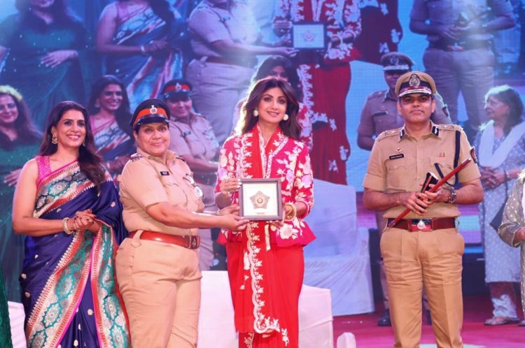 World Women's Day : निडर महिला पुलिसकर्मियों को शिल्पा शेट्टी कुंद्रा ने किया सम्मानित !
