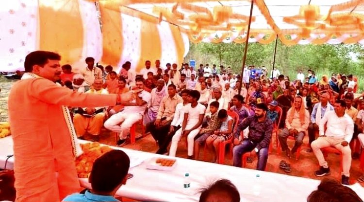 JAUNPUR में एएनएम सेंटर के निर्माण हेतु विधायक रमेशचंद्र मिश्र ने कई गावों में किया भूमिपूजन