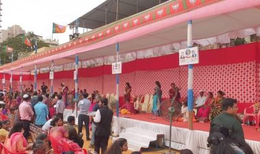 सामूहिक विवाह समारोह का आयोजन : नव-दंपत्तियों को आशीर्वाद देने पहुंचे सांसद श्री गोपाल शेट्टी