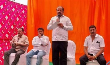  श्री साईंनाथ सेवा संस्था आयोजित  रक्तदान शिविर का सांसद श्री गोपाल शेट्टी ने किया उद्धघाटन