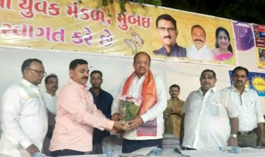 श्री धोडिया आदिवासी युवक मंडल आयोजित सामूहिक विवाह अवसर पर पहुंचे सांसद श्री गोपाल शेट्टी