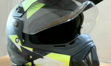 अब दोनों दुपहिया वाहन सवारों को लगाना होगा हेलमेट : मुम्बई ट्रैफिक पुलिस का नया नियम 