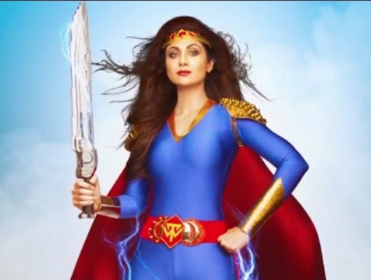 Shilpa Shetty returns to social media as a Superwoman !