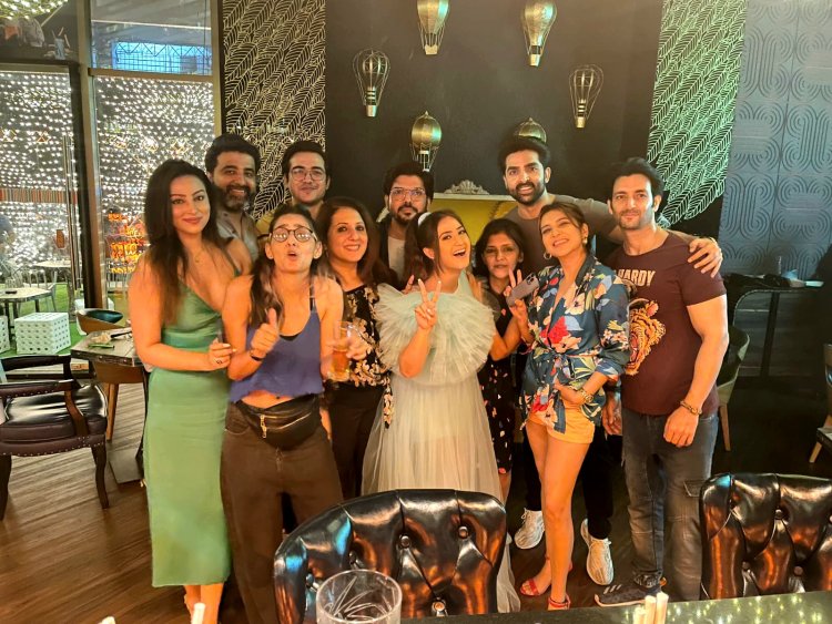 Aalisha Panwar made her birthday an intimate affair to remember !