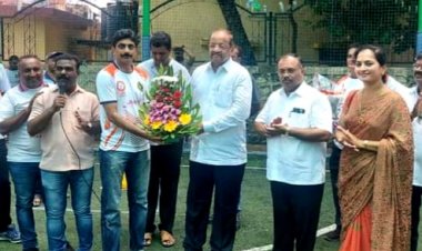 भाजपा गुजराती सेल आयोजित बॉक्स क्रिकेट टूर्नामेंट का सांसद श्री गोपाल शेट्टी ने उद्घघाटन किया