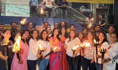 ''वाय'साठी प्रेक्षकांचा मुक्ता बर्वेला पाठिंबा