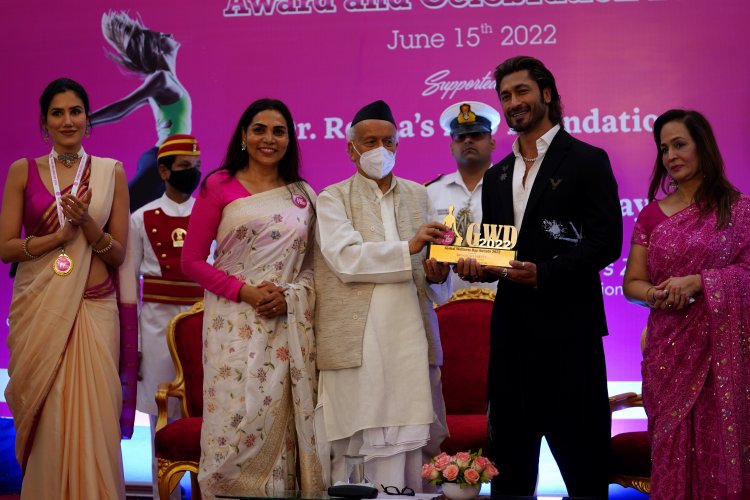 राज्यपाल श्री भगत सिंह कोश्यारी की मौजूदगी में हुआ तमाम कलाकारों व अन्य गणमान्य हस्तियों का सम्मान