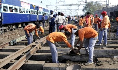 मध्य रेलवे के जोनल रेलवे यूजर्स कंसल्टेटिव कमेटी सदस्य डॉ. मनोज दुबे ने रेल मंत्री को लिखा पत्र 