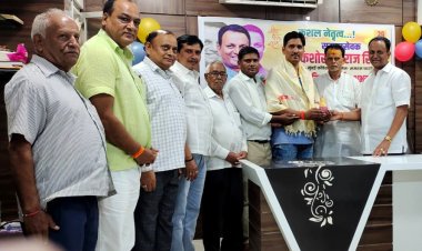 एड. प्रशांत परदेशी का समरस फाउंडेशन ने  किया सत्कार....