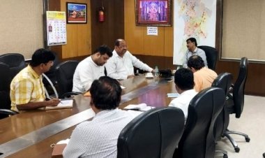 झोपड़ाधारकों को पक्के मकान दिलाने का प्रयास : सांसद श्री गोपाल शेट्टी पुनः पहुंचे झोपड़पट्टी पुनर्वसन प्राधिकरण के मुख्यालय