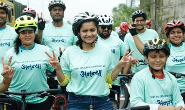 कल्याणमधील सायकलस्वारांसोबत 'अनन्या'ने चालवली सायकल