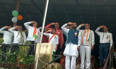 हिंदी भाषी संघ द्वारा अवध विद्यालय में झंडा वंदन समारोह का भव्य आयोजन...