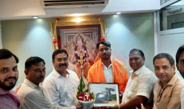 पूर्वांचल विकास परिवार के यूपी अध्यक्ष आरजू बरनवाल का मुंबई में स्वागत