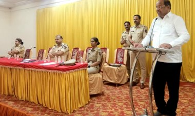 सार्वजनिक गणेशोत्सव मंडलों के पदाधिकारियों और सरकारी कर्मचारियों को सांसद श्री गोपाल शेट्टी ने किया संबोधित...