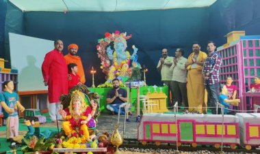 Deve Shree Ganesha : भारत की कोरोना पर विजय का संदेश दे रहा है श्री गणेश बाल मित्र मंडल