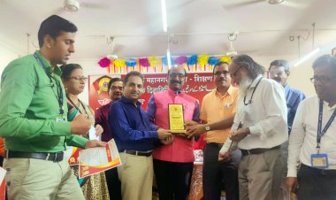 मनपा शिक्षकों के काव्य पाठ और मुशायरा का उत्कृष्ट आयोजन हुआ