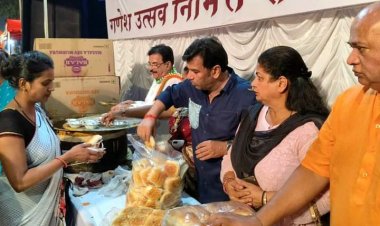 DEVA SHREE GANESHA :  गणेश जी की मूर्ति के विसर्जन अवसर पर भूषण पाटिल के नेतृत्व में गणेश भक्तों की सुविधा और सेवा का प्रशंसनीय कार्य ...