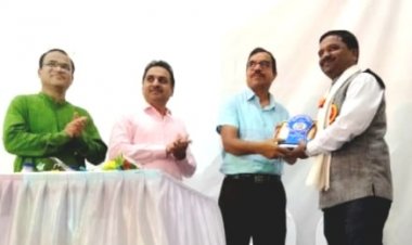शारीरिक शिक्षक प्रदीप पाटिल को मिला आदर्श शिक्षक पुरस्कार