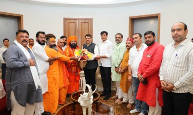 हनुमानगढ़ी ,अयोध्या के प्रमुख महंत ने की देवेंद्र फडणवीस से मुलाकात