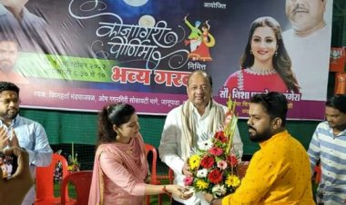 सांसद श्री गोपाल शेट्टी ने कोजागिरी पूर्णिमा के अवसर पर  गरबा आयोजन में की शिरकत...