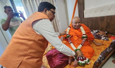 हिंदू धर्म गुरु के रूप में जगतगुरु श्री रामभद्राचार्य ने जगाई विश्व में अलख–कृपाशंकर सिंह