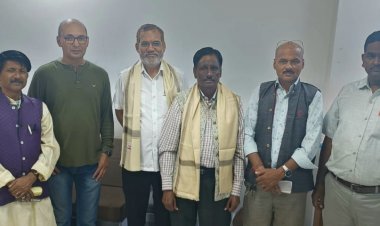 पालघर में काव्य सृजन द्वारा साहित्यिक परिचर्चा एवं काव्य गोष्ठी का आयोजन 