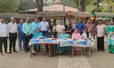 मुंबई के उद्यानों में मनपा स्कूलों के हजारों नन्हें चित्रकारों ने जब केनवास पर बिखेरा रंग