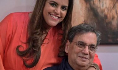 Subhash Ghai gets emotional as his daughter Meghna Ghai Puri wins an 'Achiever's Award' at the UK Parliament...