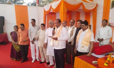 उत्तर मुंबई सांसद श्री गोपाल शेट्टी पहुंचे श्री राम कथा में : श्री राम जन्म की अद्भुत प्रस्तुति से "राममय" के साथ दहिसर हुआ "गोपाल मय"