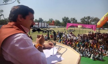 पूर्व सांसद धनंजय सिंह ने जौनपुर में किया प्रियंवदा सभागार का लोकार्पण