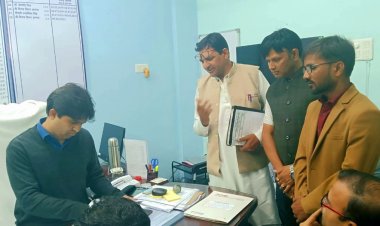 महानिदेशक विजय किरण आनंद ने शिक्षकों की समस्याओं के निराकरण का दिया आश्वासन 