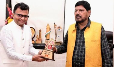 केंद्रीय मंत्री रामदास आठवले से मिले समाजसेवी डॉ. अनील काशी मुरारका