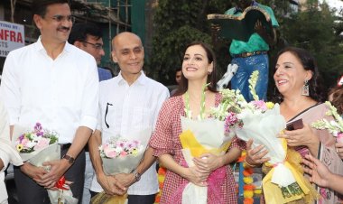 Dia Mirza inaugurates Artist Sangeeta Babani’s ‘Quest for Knowledge’ Sculpture in Bandra