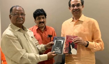 उद्धवजी ठाकरे ने की कल्पेश वेदक द्वारा लिखी गई पुस्तकों की सराहना ..