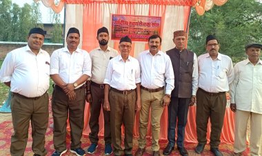 राष्ट्रीय स्वयंसेवक संघ ने जौनपुर में पथ संचलन कर किया हिंदू नव वर्ष का स्वागत