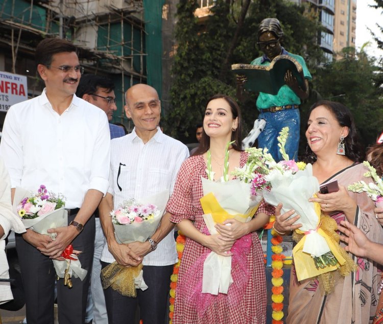 Dia Mirza inaugurates Artist Sangeeta Babani’s ‘Quest for Knowledge’ Sculpture in Bandra