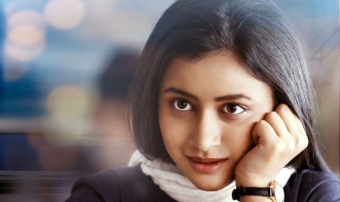 'सरी'मध्ये रितिका श्रोत्रीचा रोमँटिक अंदाज