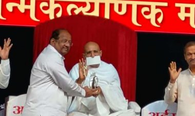 संसद रत्न पुरस्कृत सांसद श्री गोपाल शेट्टी को जैन गुरु श्री नम्र मुनि महाराज ने किया सम्मानित