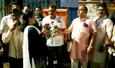 पूर्व नगरसेवक कमलेश यादव ने कामराज मार्ग पर नई स्ट्रीट लाइटों का किया लोकार्पण...