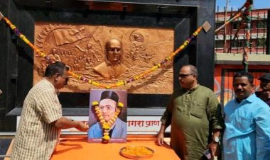 कांदिवली में पूर्व नगरसेवक कमलेश यादव ने किया "स्वातंत्र्य वीर सावरकर जयंती" का भव्य आयोजन