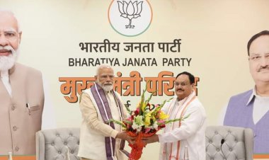 प्रधानमंत्री की उपस्थिति में भाजपा मुख्यालय में मुख्यमंत्रियों की बैठक