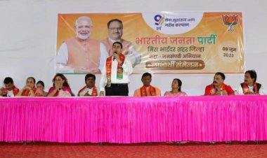 MODI@9 भायंदर में महा जनसंपर्क अभियान अंतर्गत लाभार्थी सम्मेलन का आयोजन