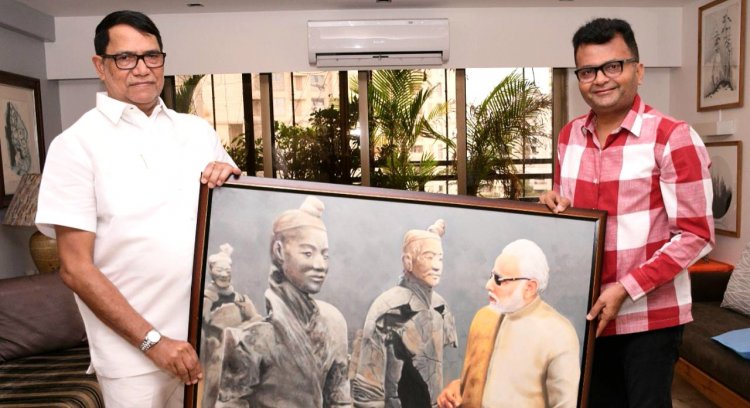 भाजपा नेता कृपाशंकर सिंह को डॉ. अनील काशी मुरारका ने भेंट की प्रधानमंत्री नरेंद्र मोदी की खूबसूरत पेंटिंग          