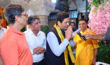 श्री लक्ष्मीनारायण मंदिर में दर्शन करने उमड़ा भक्तों का जन सैलाब ...