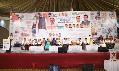 Modi@9 सांसद गोपाल शेट्टी ने महा जनसंपर्क अभियान अंतर्गत आयोजित जाहिर सभा में की शिरकत